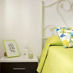 بيت للعطل Evergreen House