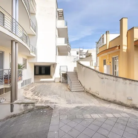 بيت للعطل Evergreen House