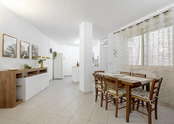 Evergreen House Отранто